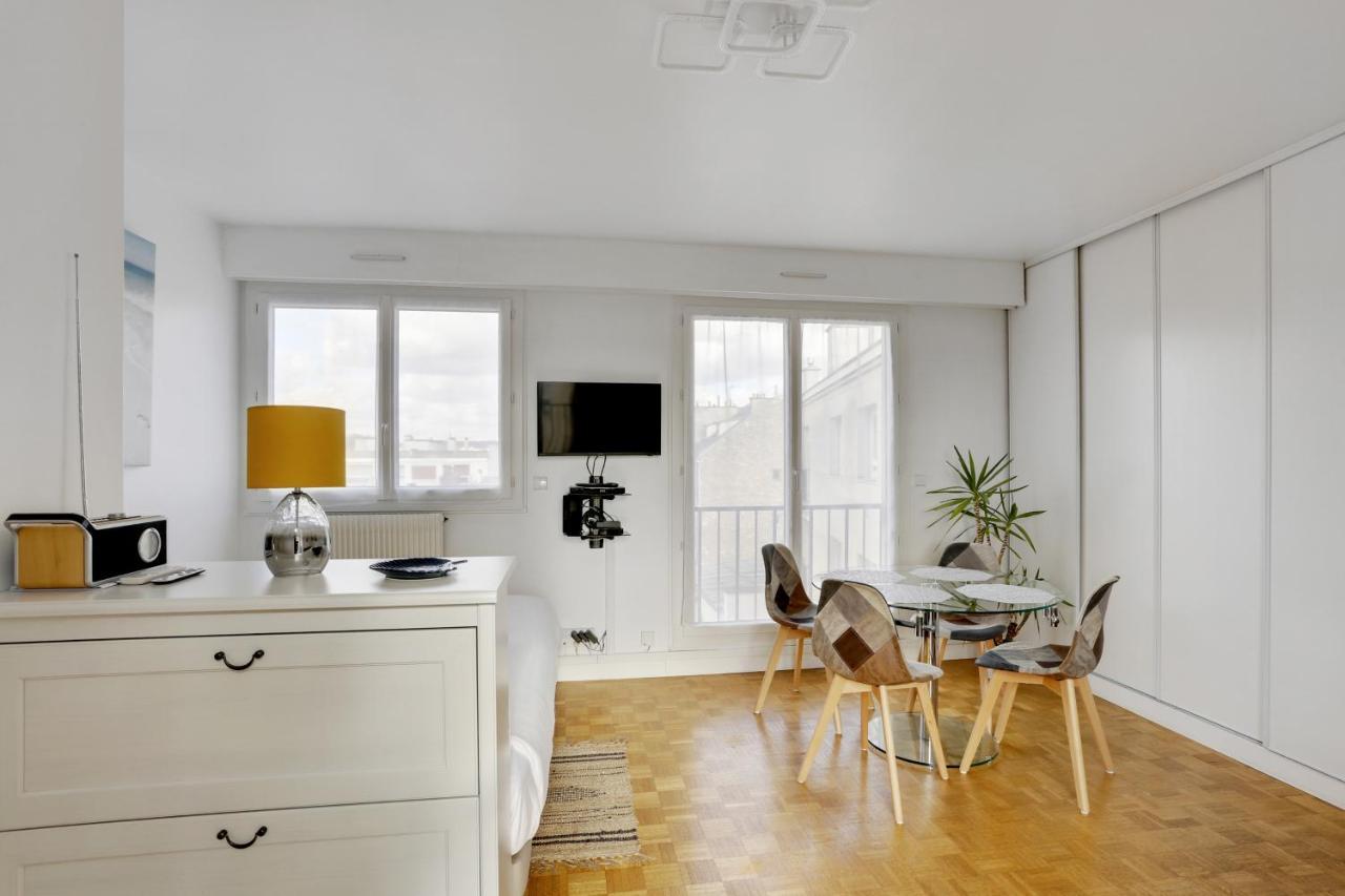 Le Nid Du Roi - Appartement Terrasse - Versalles Exterior foto